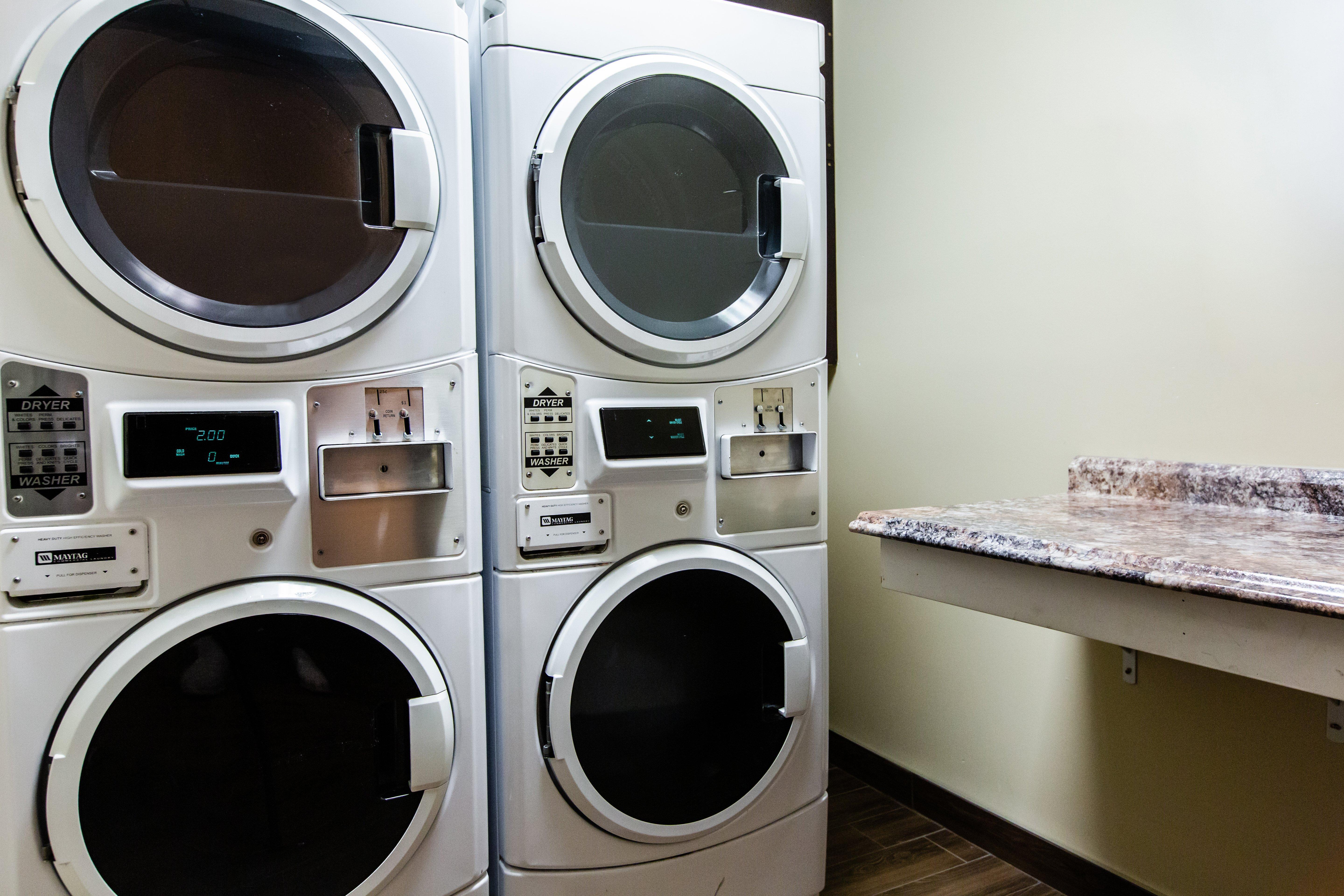 Hotel Express & - Stony Plain By Ihg 3*