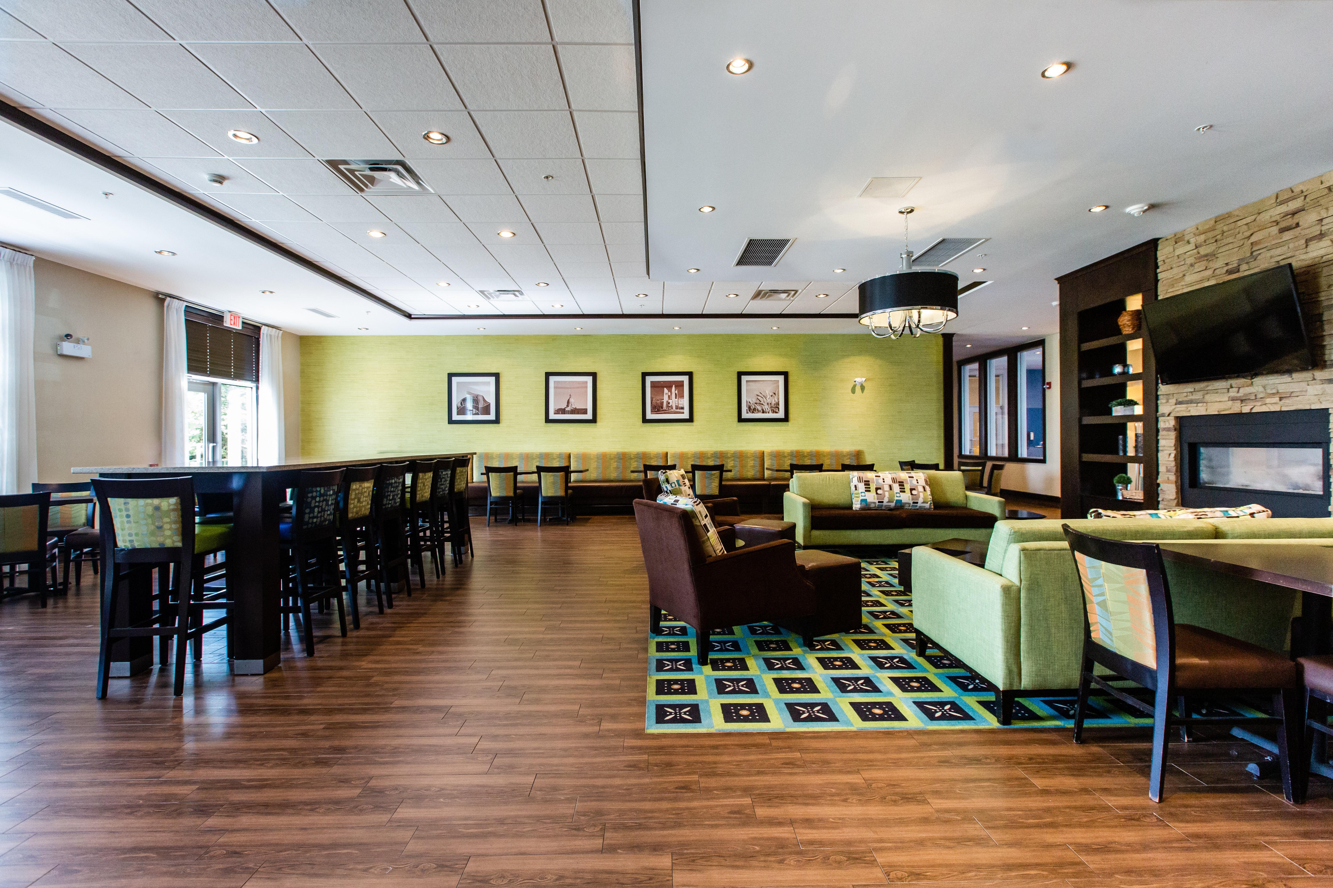 Express & - Stony Plain By Ihg Spruce Grove