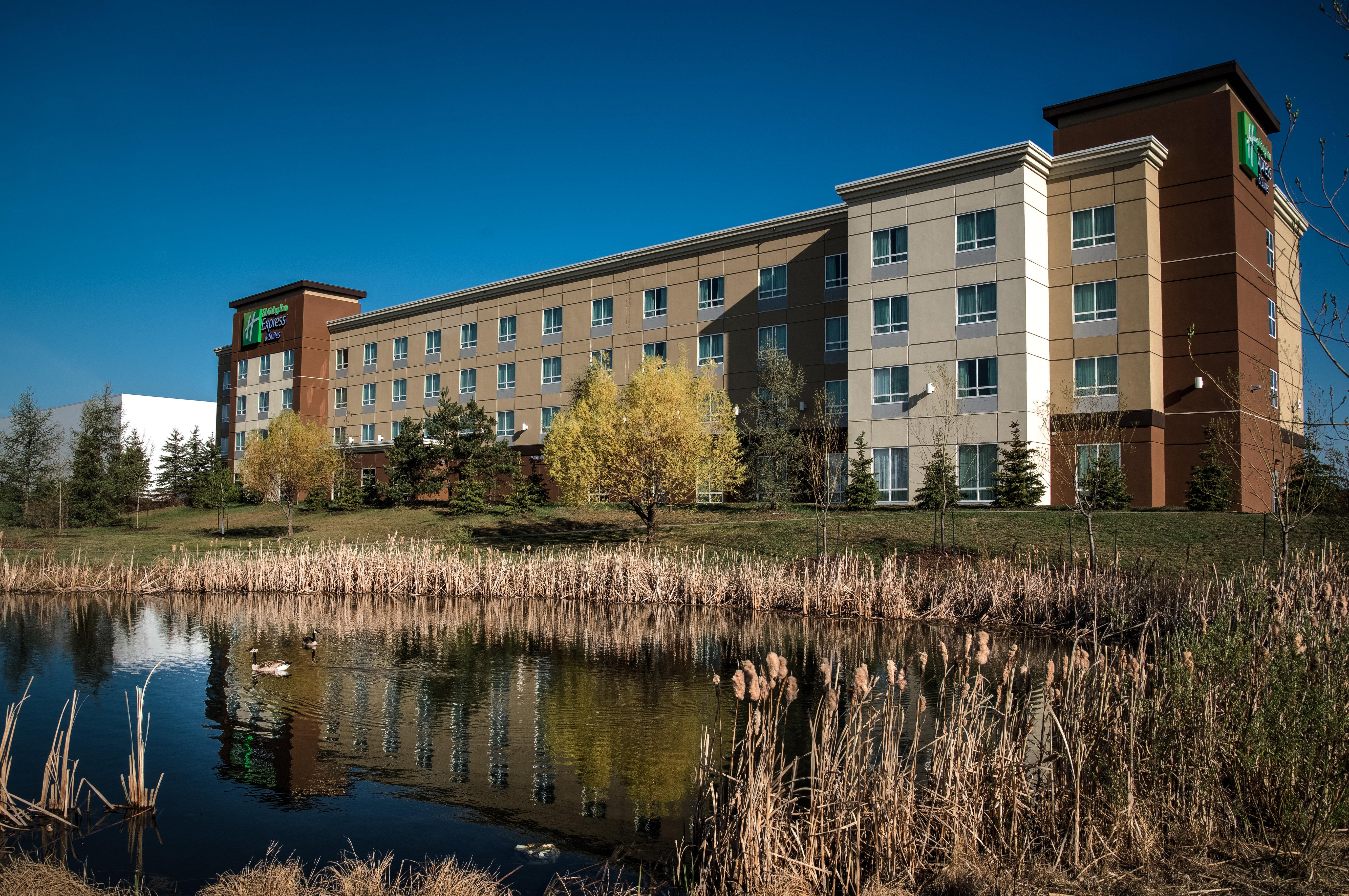 Hotel Express & - Stony Plain By Ihg 3*