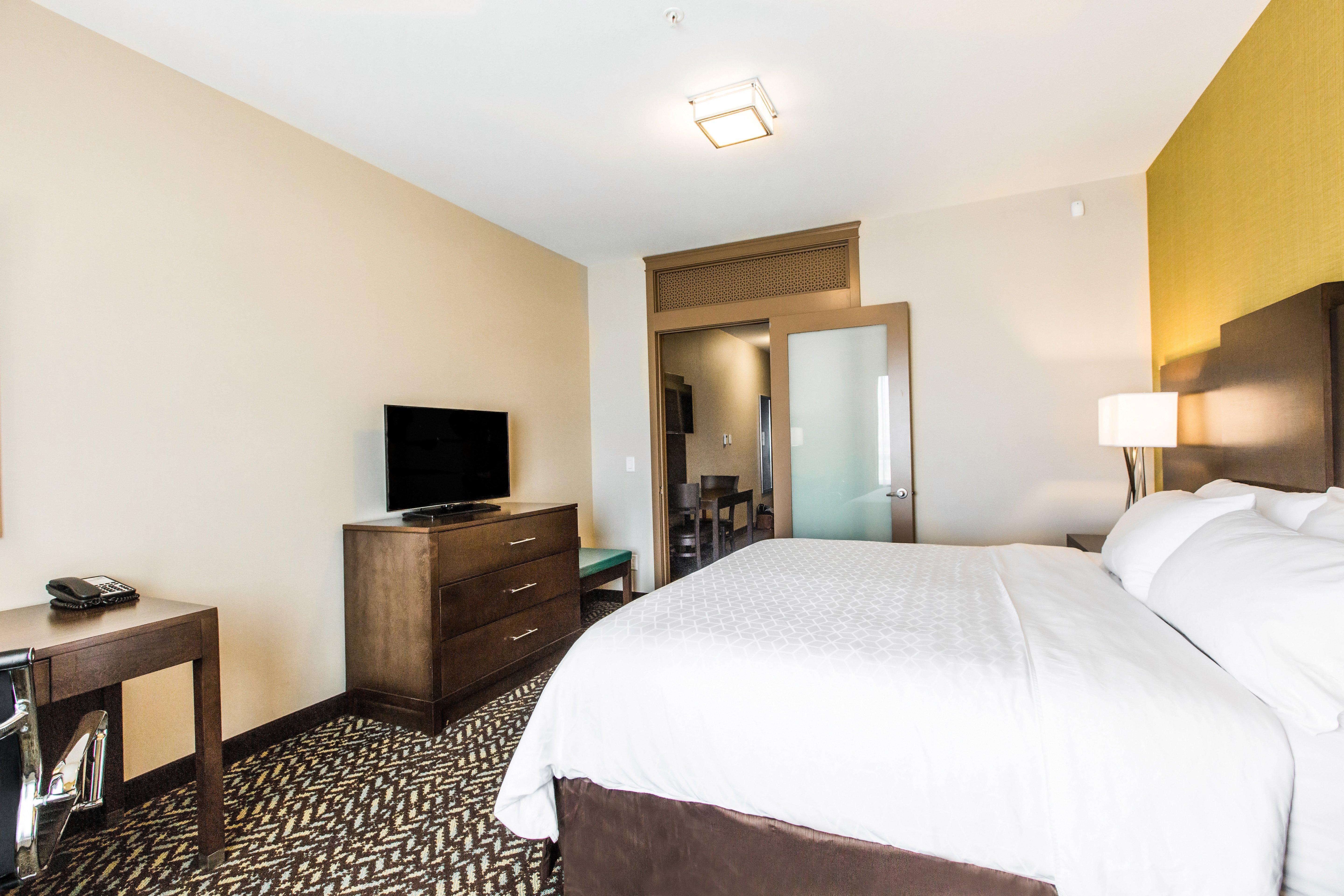 Hotel Express & - Stony Plain By Ihg 3*