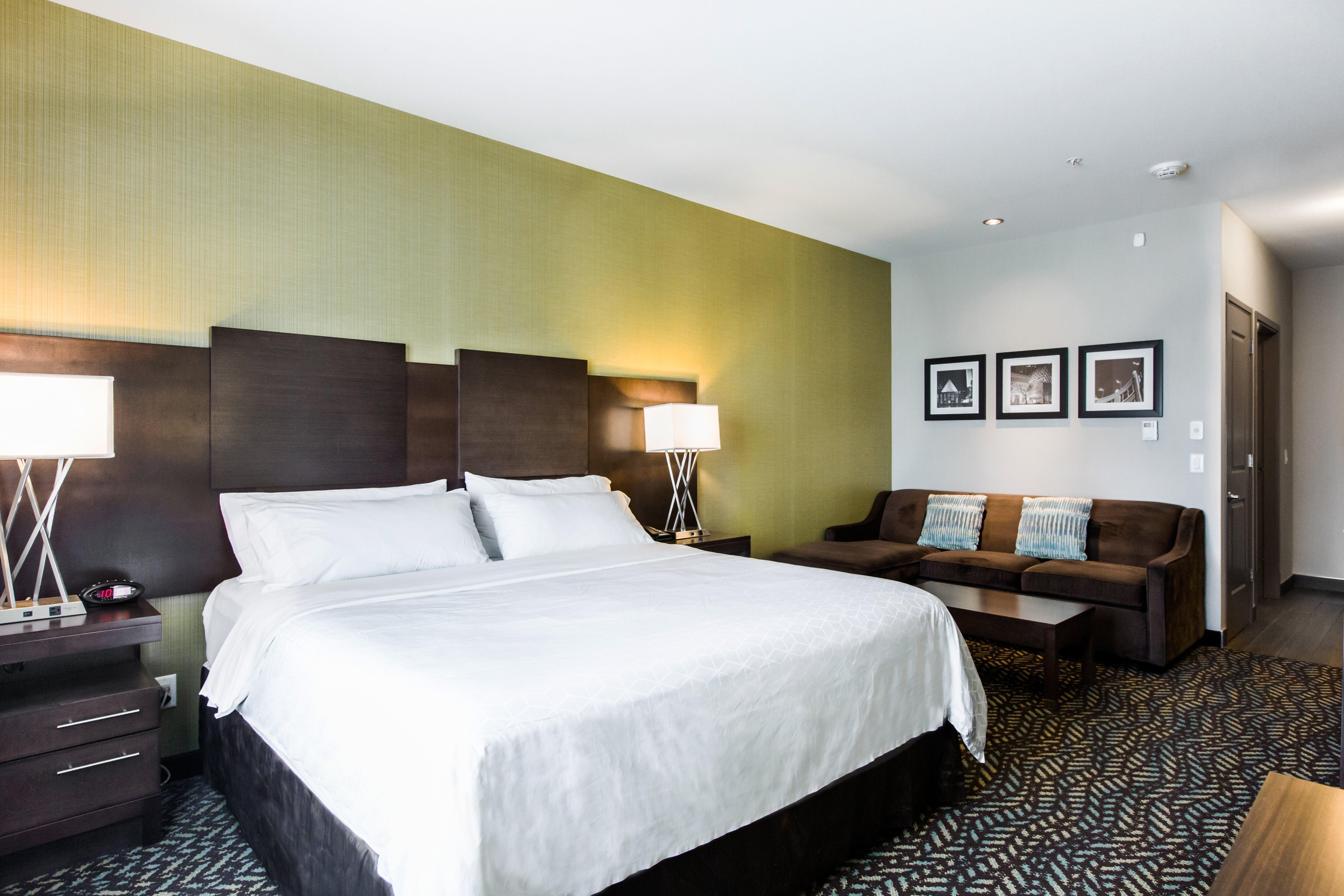 Hotel Express & - Stony Plain By Ihg Spruce Grove