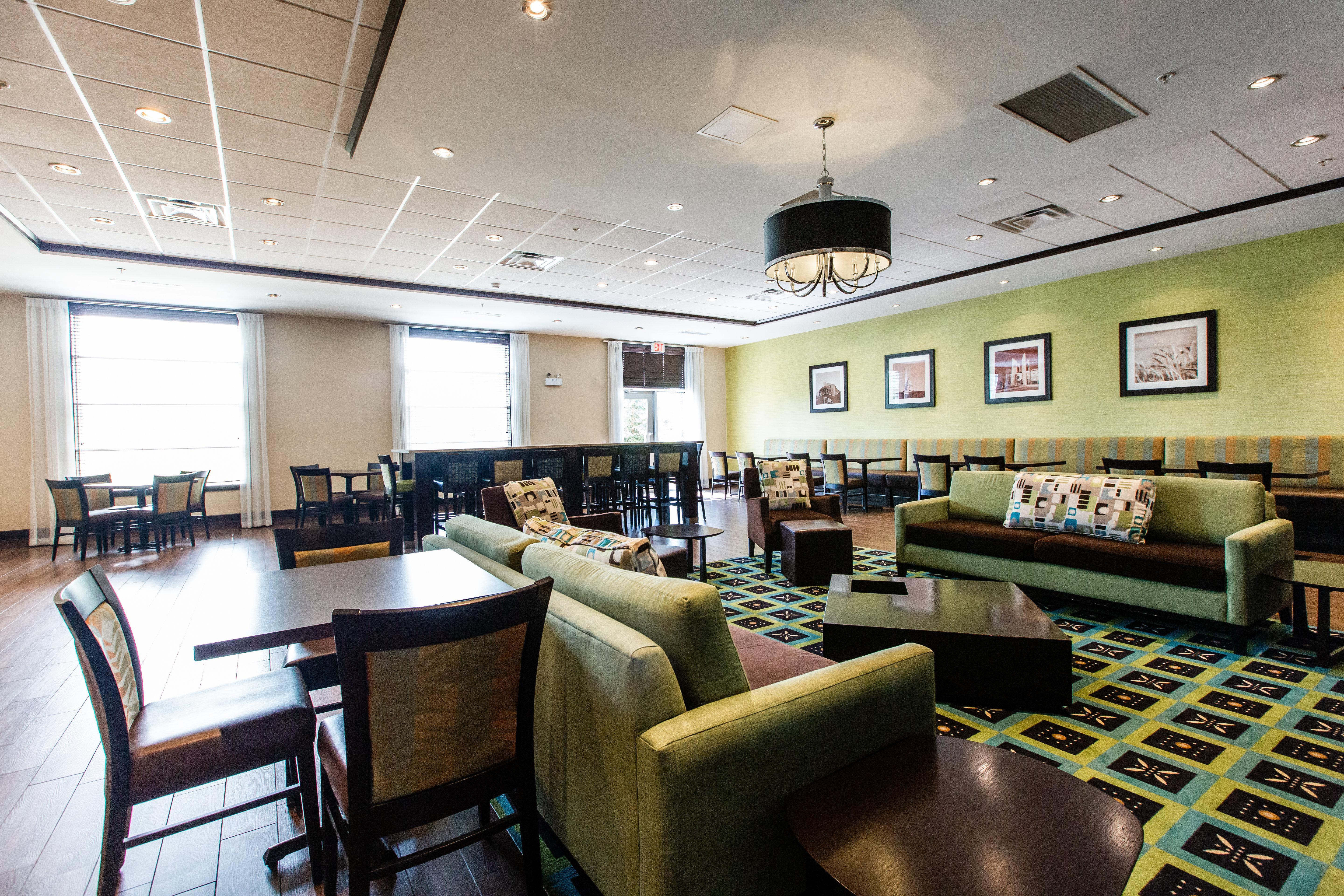 Express & - Stony Plain By Ihg Hotel 3*